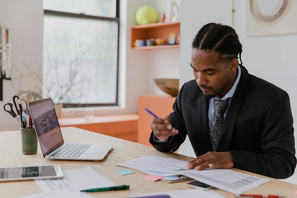 Augmentez vos profits grâce à un directeur webmarketing freelance